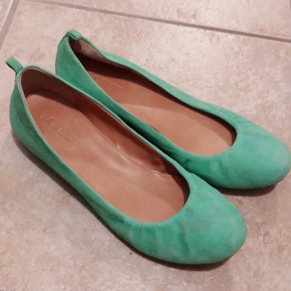 [J CREW] COMFY MINT GREEN FLATS - Size 7